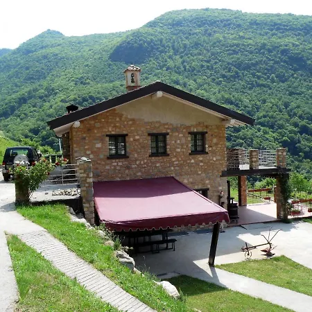 Alpesi faház Chalet In Lombardy With View Marone